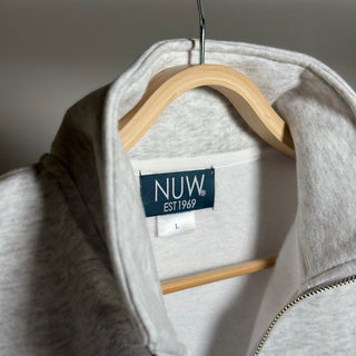 NUW®️ Quarter-Zip Pullover Sweatershirt オリジナル ハーフジップ プルオーバー スウェット