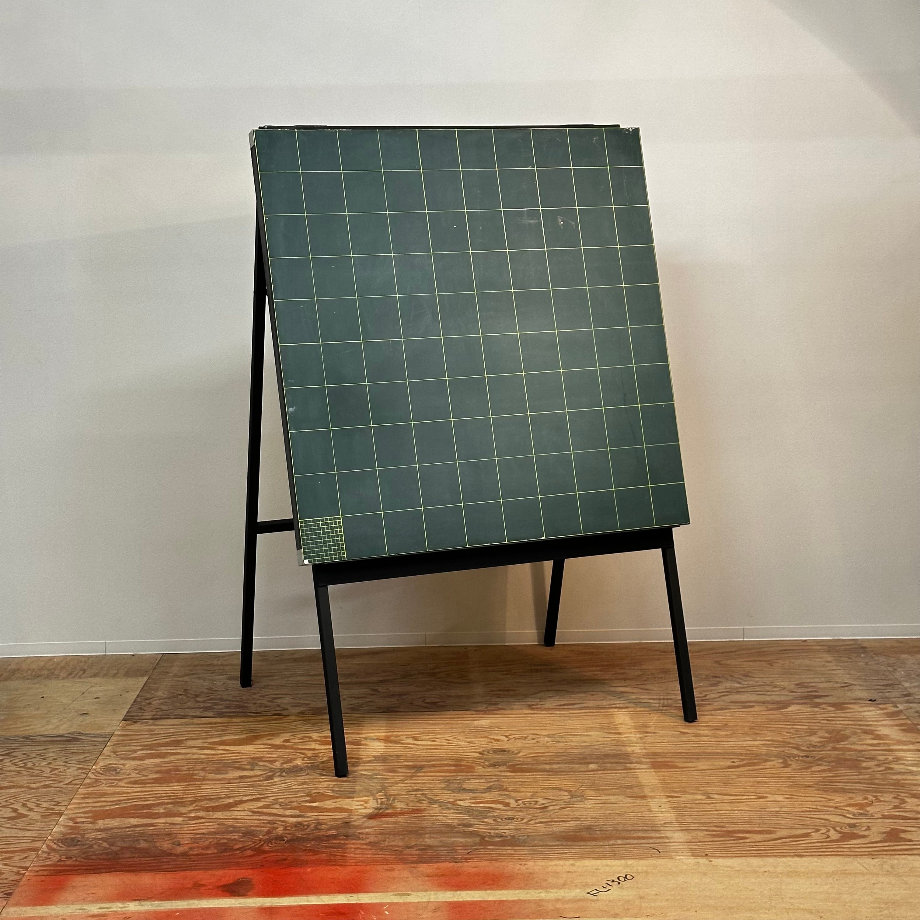 Chalkboard with A flame foldable stand 昭和レトロ 折りたたみ脚式