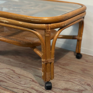 VINTAGE RATTAN AND GLASS TOP COFFEE TABLE - SMALL SIZE ヴィンテージ ラタン ガラストップ コーヒー テーブル スモールサイズ キャスター付