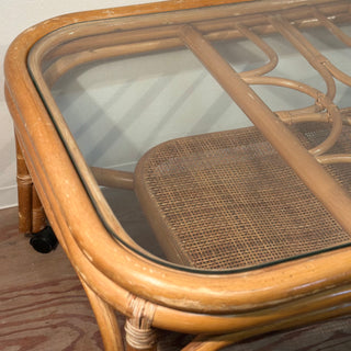 VINTAGE RATTAN AND GLASS TOP COFFEE TABLE - SMALL SIZE ヴィンテージ ラタン ガラストップ コーヒー テーブル スモールサイズ キャスター付
