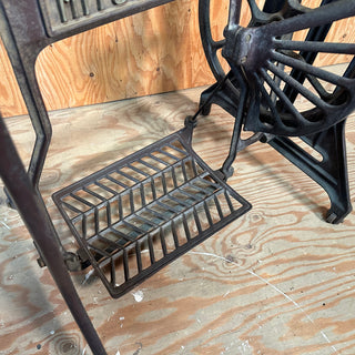 “MITSUBISHI” Antique Sewing Machine Treadle Table Cast Iron Stand Legs アンティーク ミシン脚 アイアン ミシンテーブル