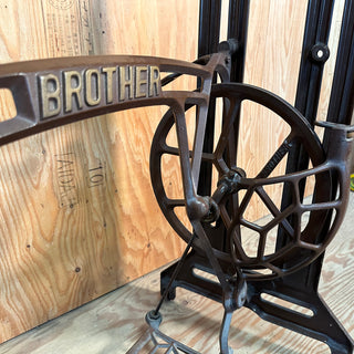 “BROTHER” Antique Sewing Machine Treadle Table Cast Iron Stand Legs アンティーク ミシン脚 アイアン ミシンテーブル