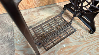“RICCAR” Antique Sewing Machine Treadle Table Cast Iron Stand Legs [ MEDIUM SIZE ] アンティーク ミシン脚 アイアン ミシンテーブル