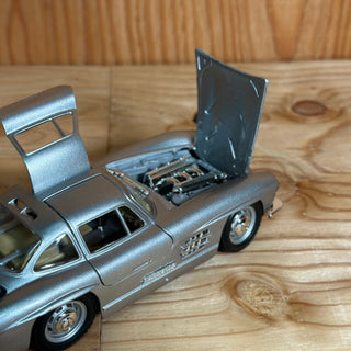 1954y Daimler Benz AG Mercedes-Benz 300SL 1/24 Scale Diecast Model Carダイムラー ベンツ AG メルセデス ベンツ ダイキャスト モデルカー