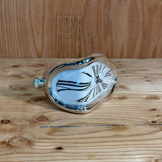 Salvador Dali Distorted Melting Clock of The Persistence of Memory 1931サルバドール ダリ 記憶の固執 溶ける時計 ダリの柔らかい時計 置き時計
